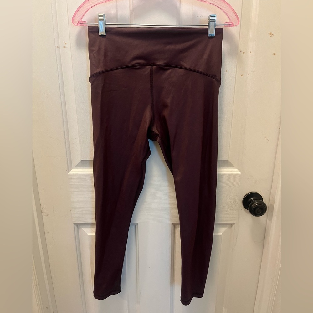 LIKE NEW Victoria Sport Shiny Leggings - Burgundy - Sz Medium